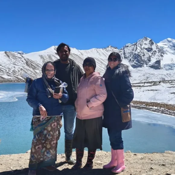 yakrong-trips-happy-customers